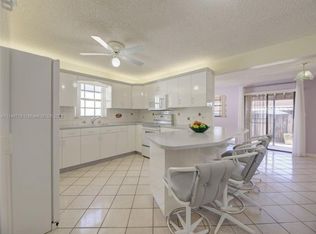 4811 E 9th Ln, Hialeah, FL 33013