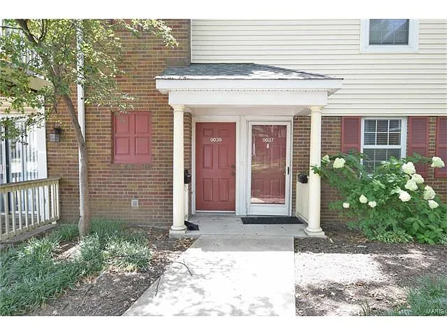 9037 N Swan Cir photo 1