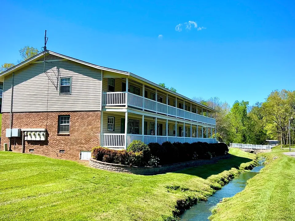 Lakewood Apartments