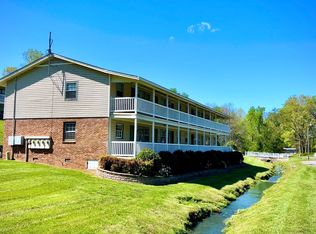 Lakewood Apartments, Greensboro, NC 27410