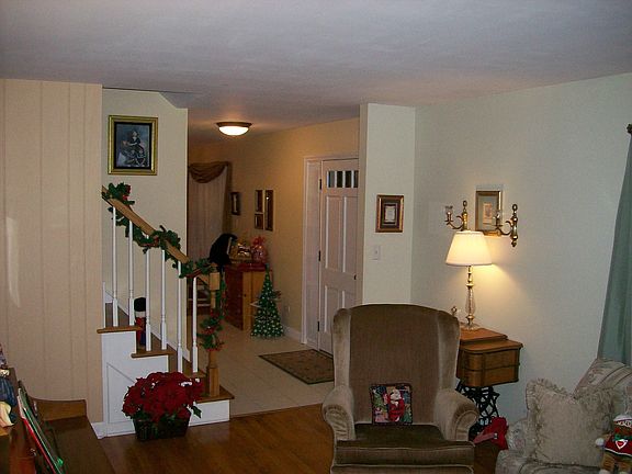 West Living Room  Entry