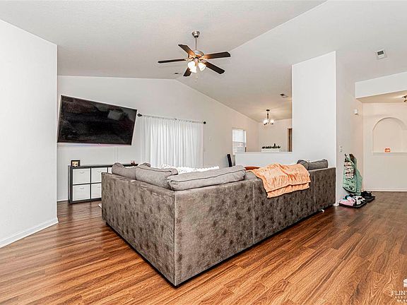 5th image of 1714 Hickory Ln