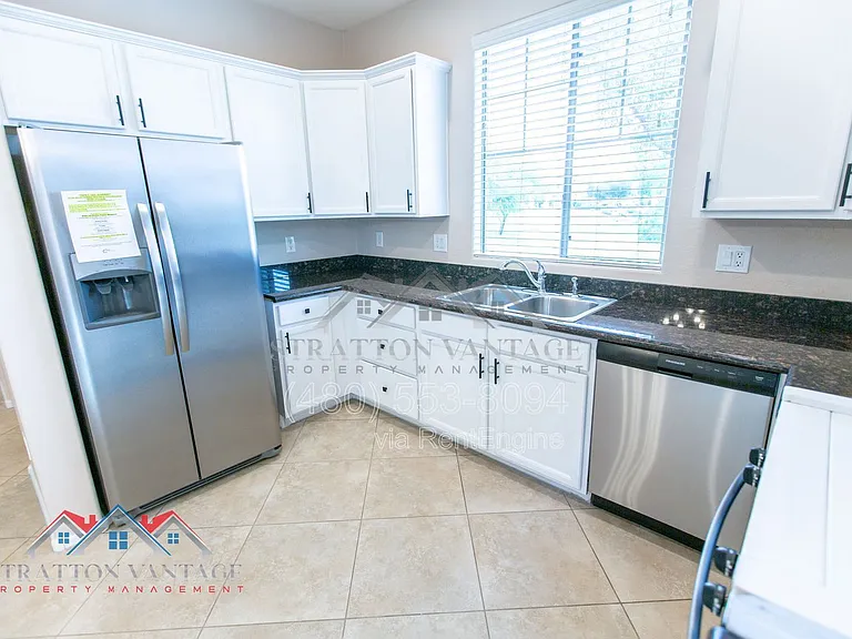 2728 E Megan St — Photo 7