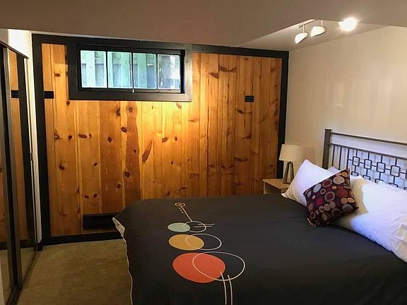 Queen Bedroom