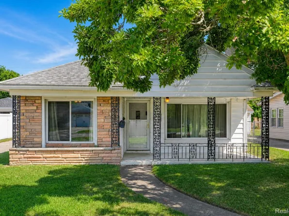 7472 N Vernon St, Dearborn Heights, MI 48127