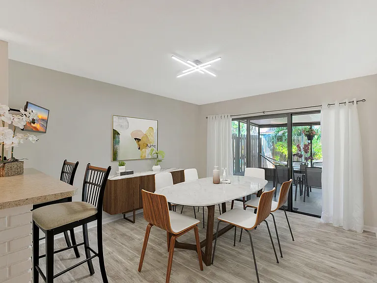3530 E Gardens East Dr #B — Photo 1