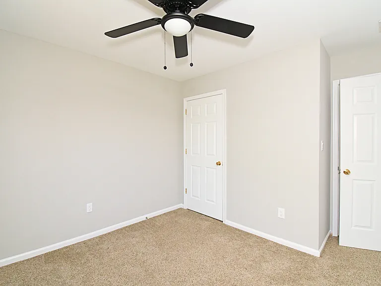 18 Norsham Way #1 — Photo 54