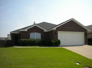 9845 Stoney Bridge Rd, Fort Worth, TX 76108