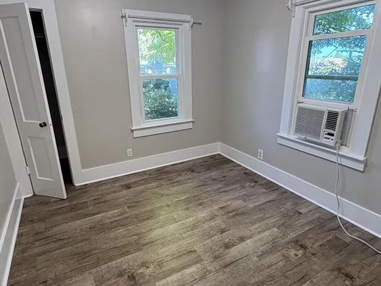 1270 People St NE — Photo 4