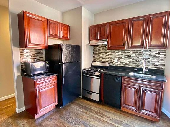 2nd image of 433 E 80th St APT 27A