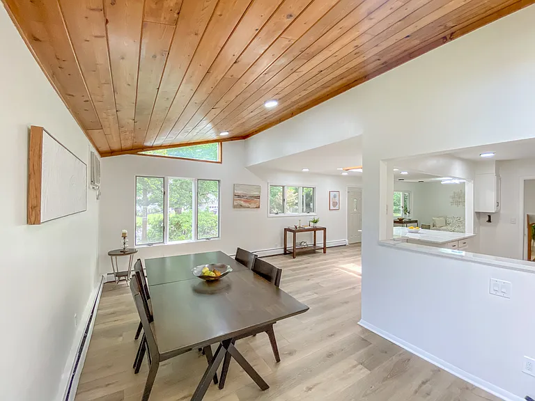 1 Herrick Dr — Photo 31