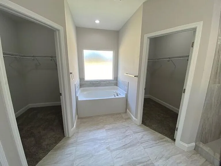 422 Little John Rd — Photo 23