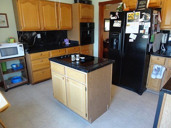 2nd image of 814 Smith Bend Ln