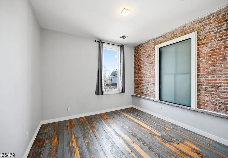 180 Spring St #304 — Photo 19