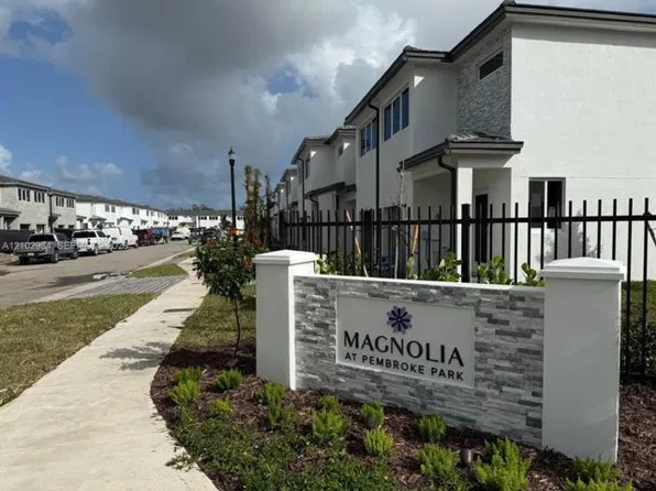 5060 SW 37th St, Pembroke Park, FL