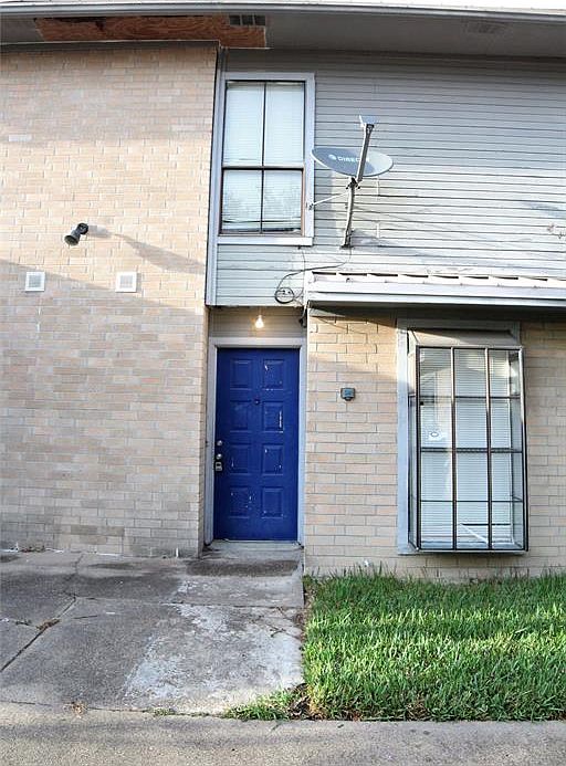 1st image of 11000 Kinghurst Dr Unit 121