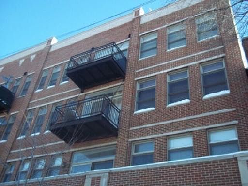 1st image of 837 S Western Ave Unit 203