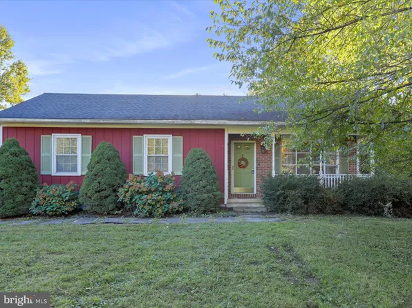 167 1st St, Inwood, WV 25428