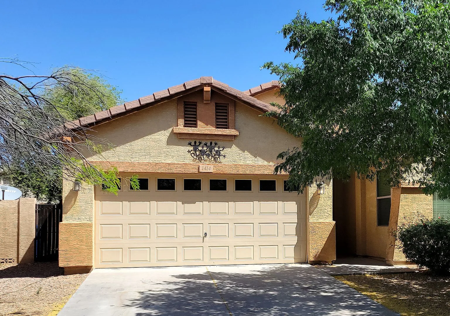 1414 E Bautista RD — Photo 1