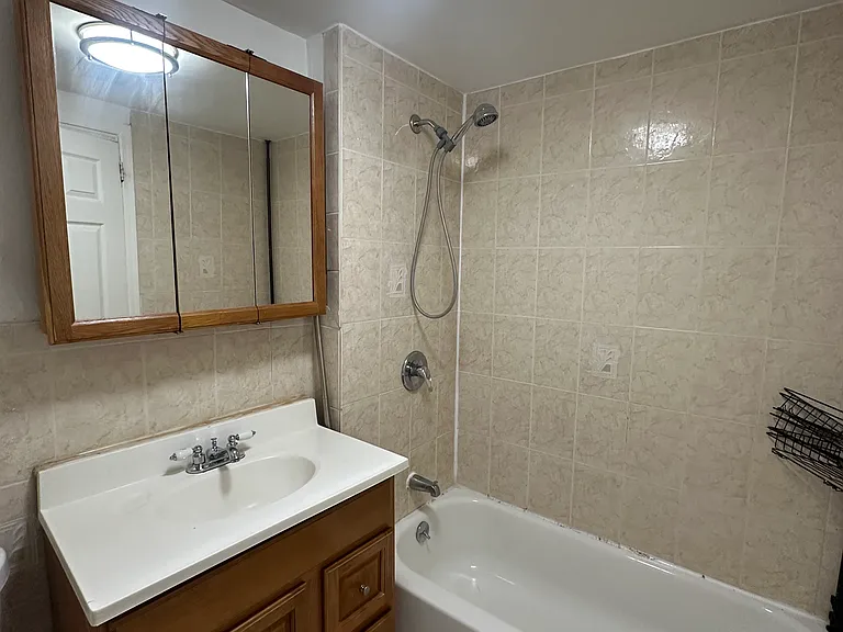 580A Quincy St #3 — Photo 5