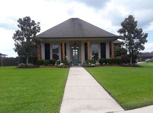 165 Lake Maclaine Ave, Thibodaux, LA 70301