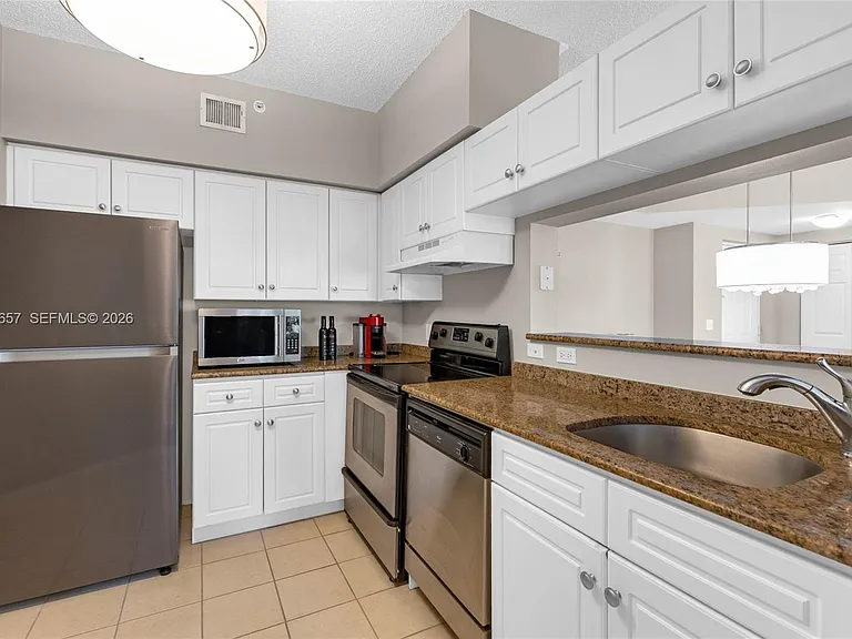 2309 Tuscany Way #2309 — Photo 2