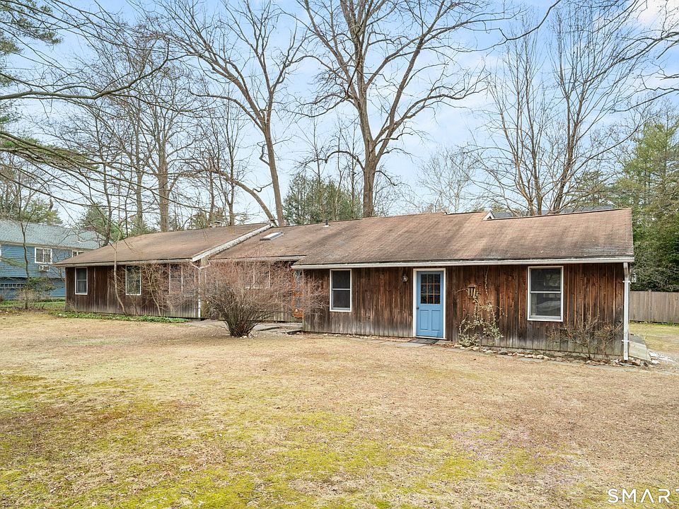 2nd image of 20 Woods Grove Road