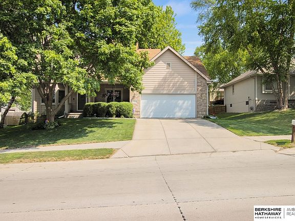 4th image of 15310 Corby St