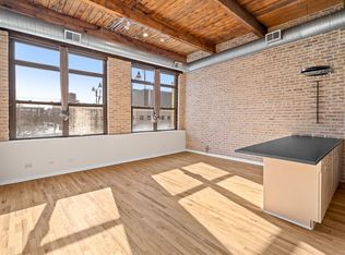 1152 W Randolph St APT 204, Chicago, IL 60607