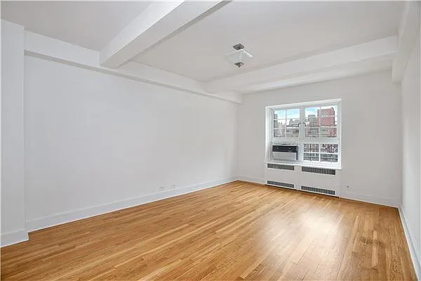 Rented by R New York | media 5