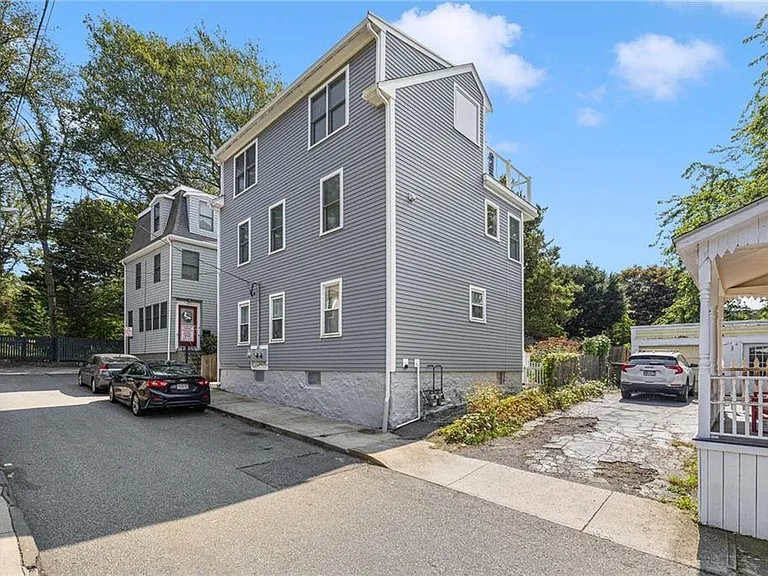 77 Pope St #2 — Photo 3