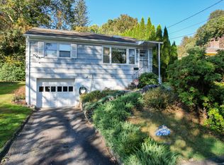 37 Robinwood Rd, Waterbury, CT 06708