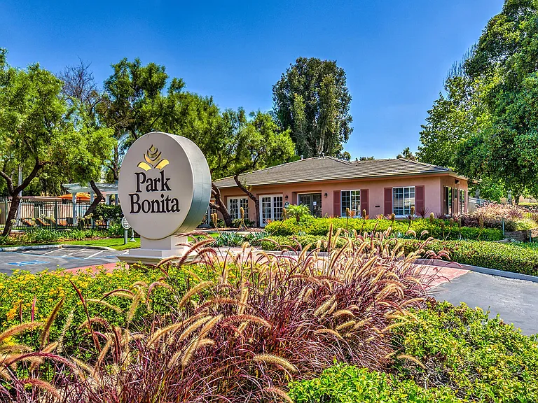 Park Bonita — Photo 1