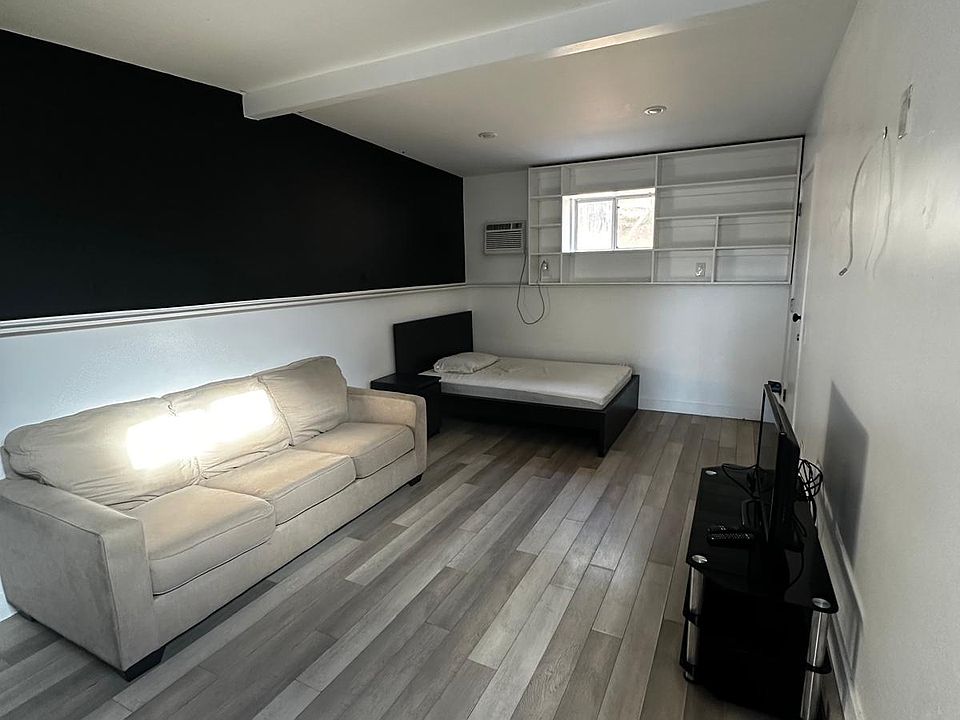 1st image of 2112 Alexander Dr #1