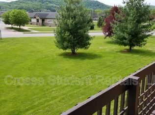 619 Welshire Dr APT 303, La Crescent, MN 55947