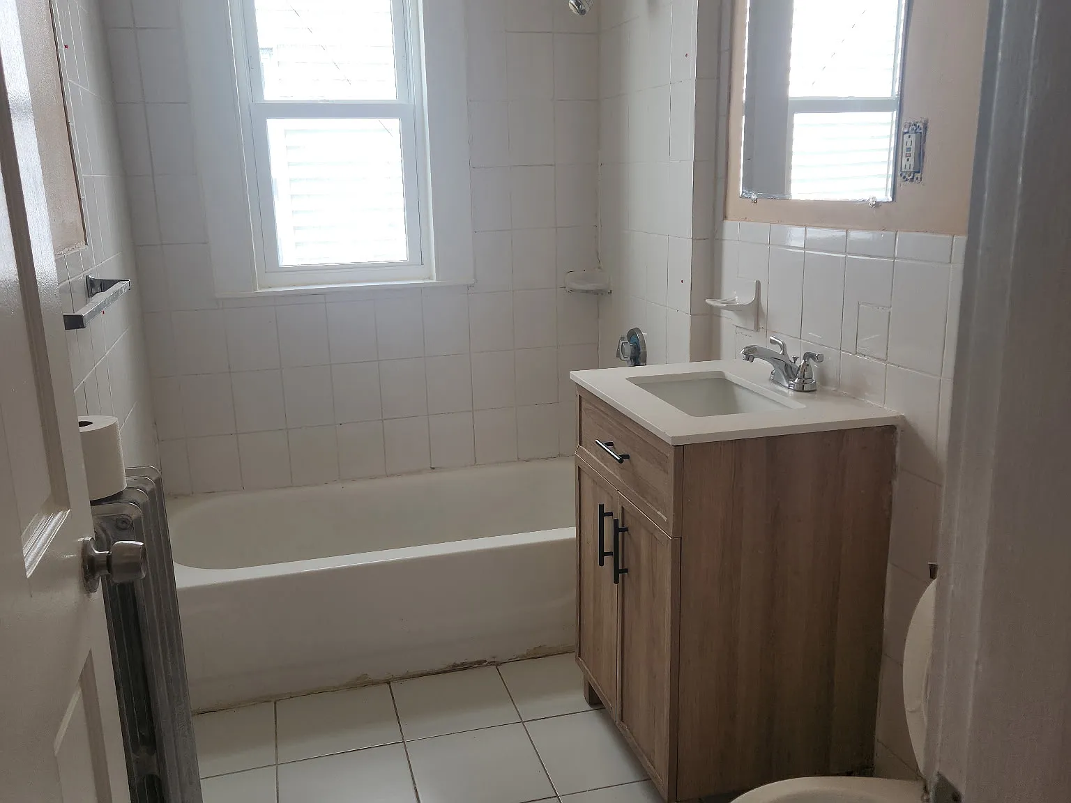 105 Draper St — Photo 3