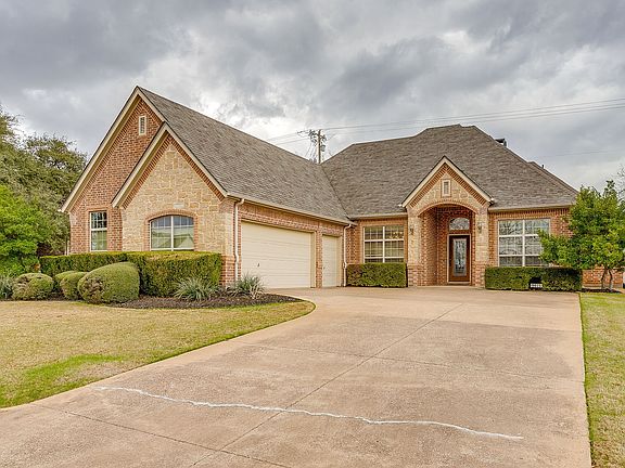 2nd image of 9815 Ravenswood Rd