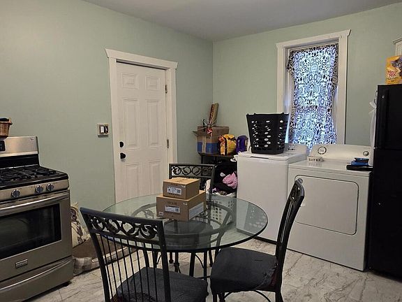 5th image of 212-216 Main St