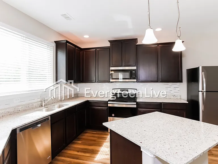 4905 Caraway Dr — Photo 6
