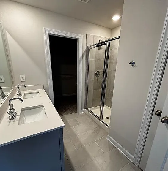 221 Alden Ct — Photo 16