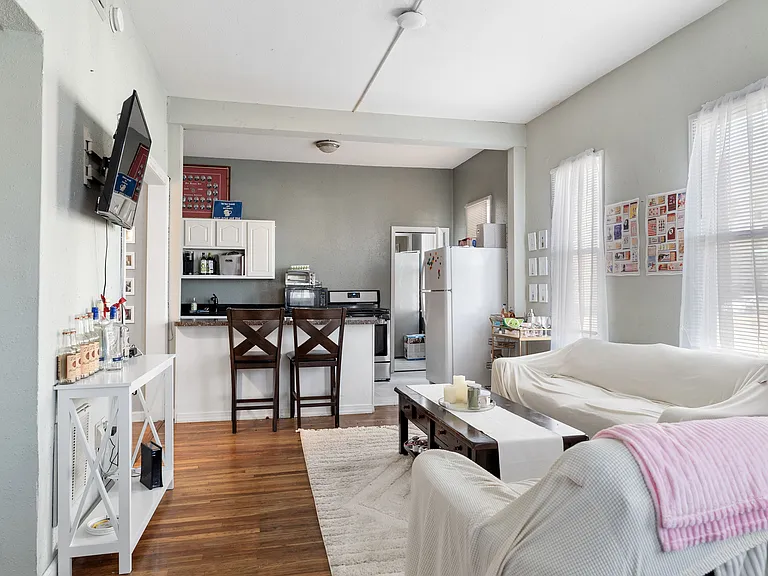 82 Hawley St #3H — Photo 7