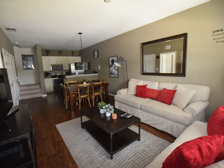 3222 Wish Ave — Photo 4