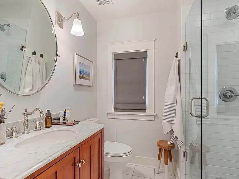 811 Grant Pl — Photo 13