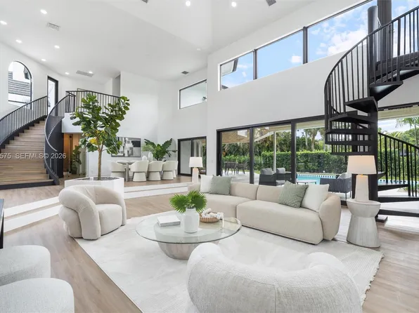 7190 Valencia Dr, Boca Raton, FL 33433