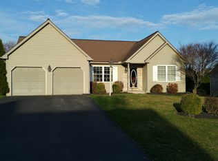 515 Woodhall Dr, Willow Street, PA 17584