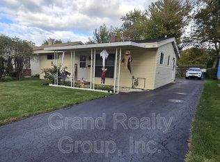 151 N California Ave, Mundelein, IL