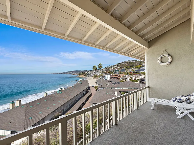 81 Blue Lagoon — Photo 20