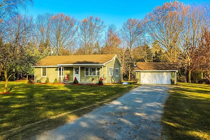 1st image of 3392 Old Orchard Ln