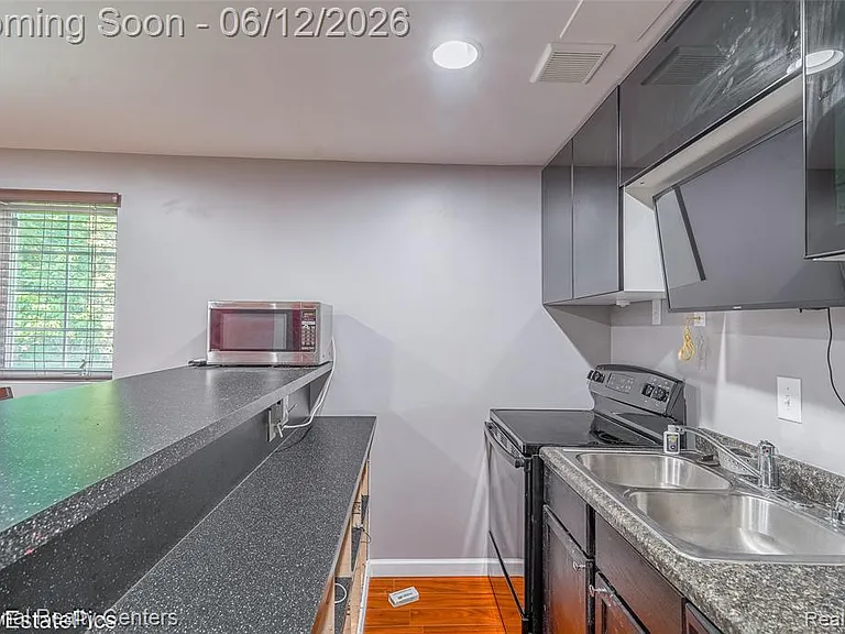 45149 Bartlett Dr — Photo 54