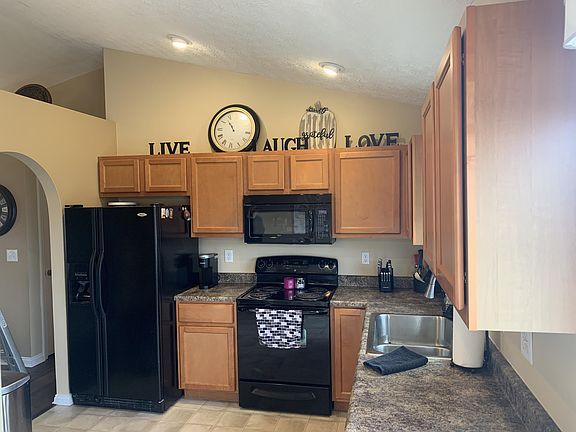 5th image of 337 Rocky Pointe Ct
